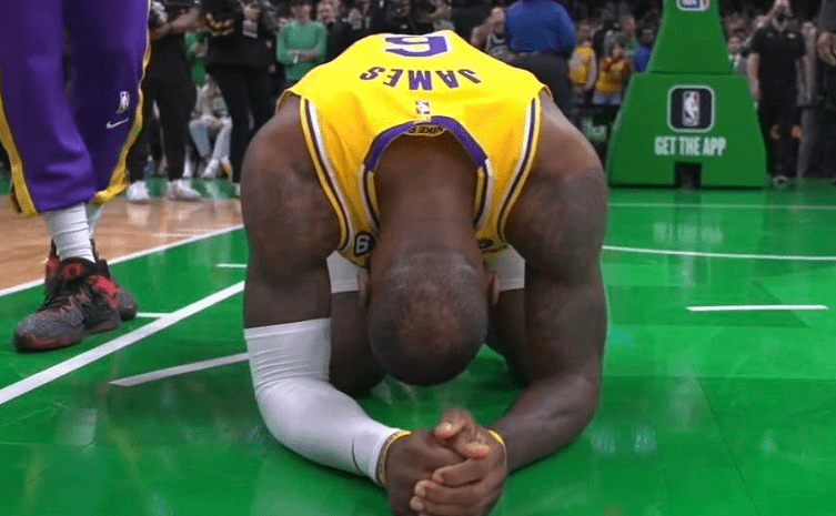 开云官网-关于湖人刷新世界纪录，塔图姆教练激动落泪！的信息