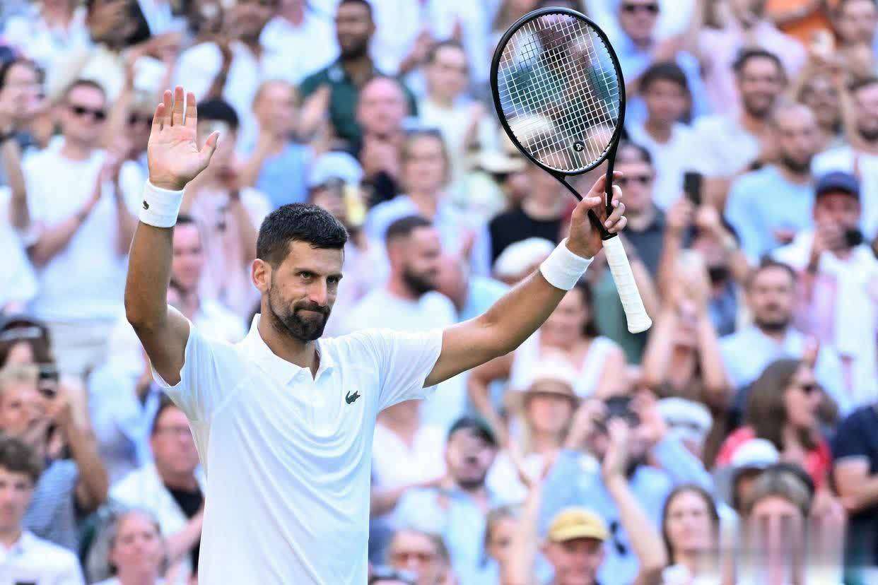 开云官网-费德勒连续二十场比赛得分超过表现优异，塞尔维亚队不断突破！观众掌声雷动的简单介绍