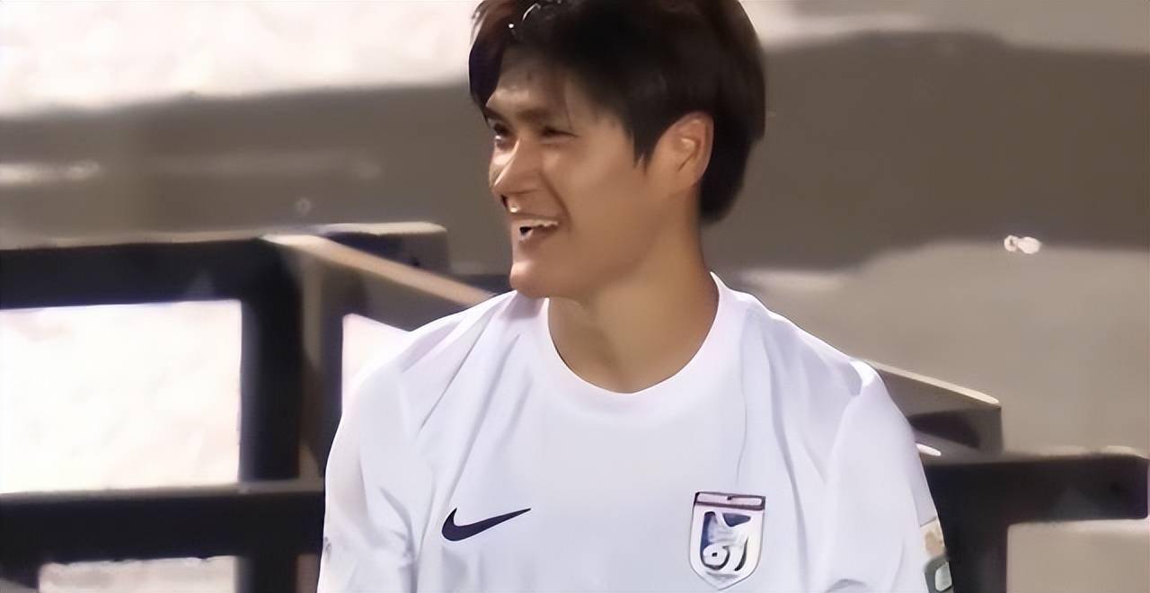 开云官网-关于Faker官方宣布表现优异新规，RNG引发争议！引发球迷热议的信息